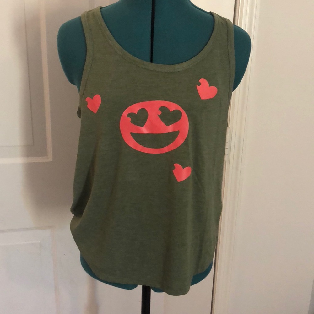 Graphic Tank